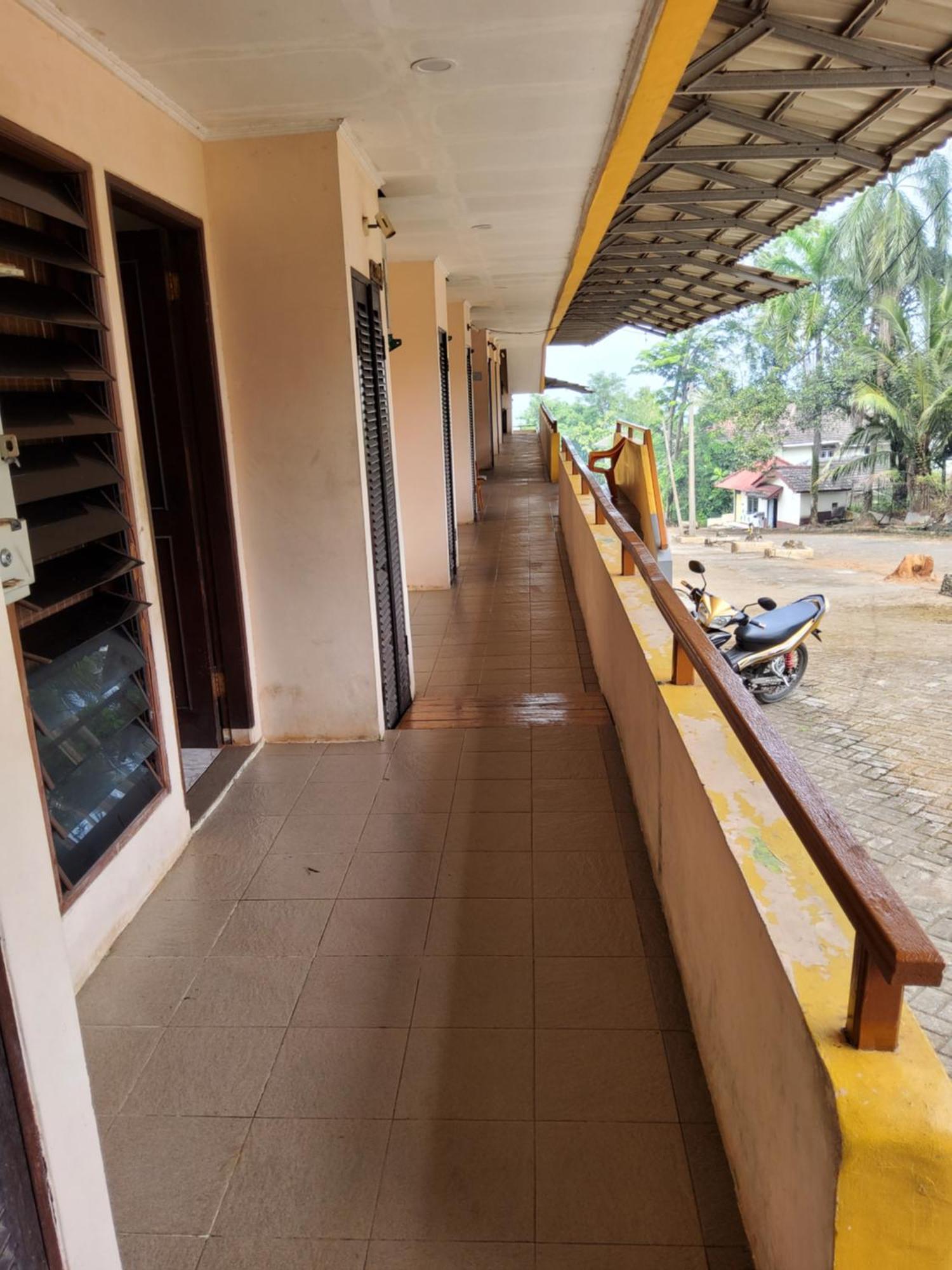 Hotel Kumala Samudra Cikakak Exteriér fotografie