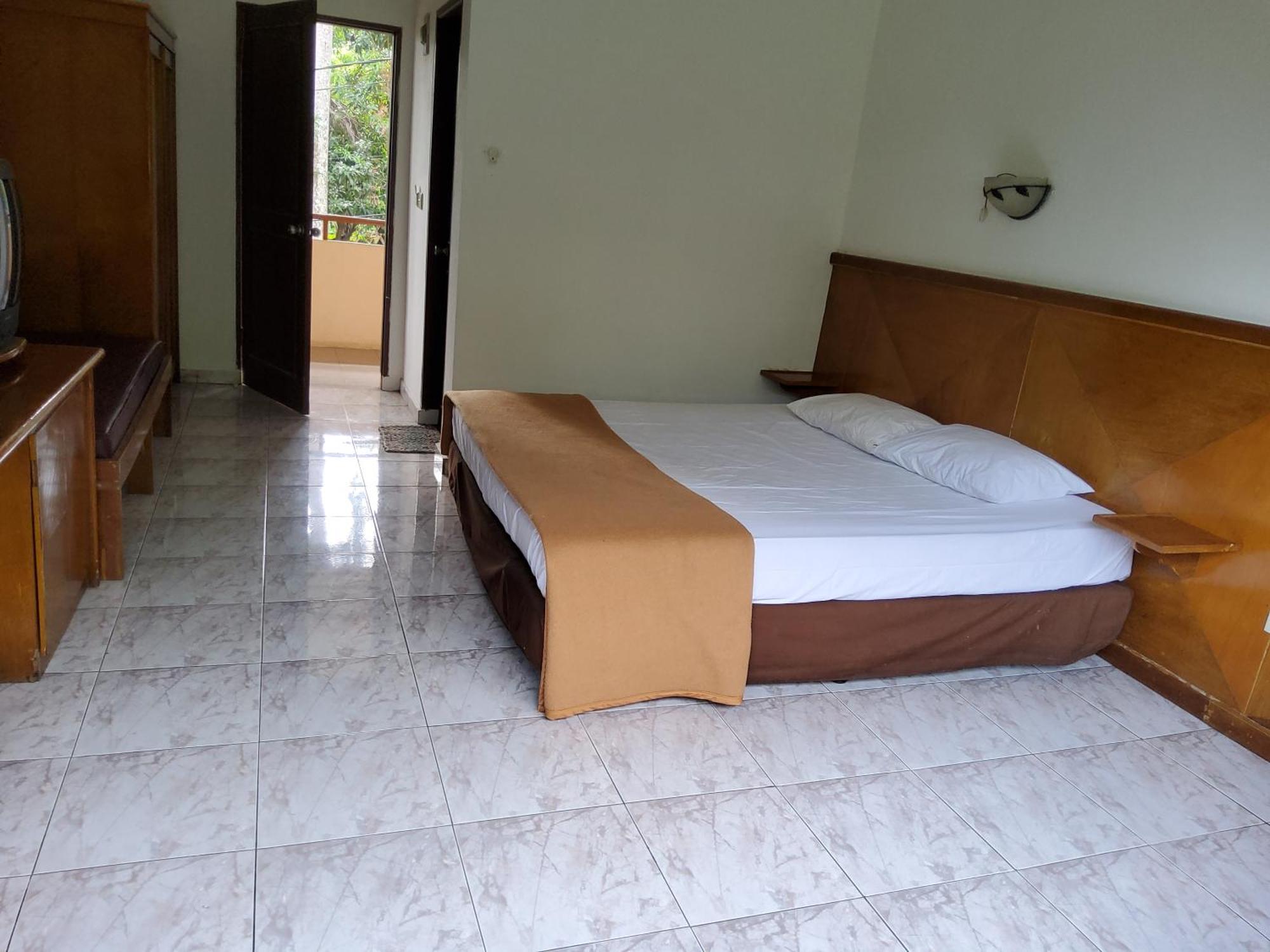 Hotel Kumala Samudra Cikakak Exteriér fotografie